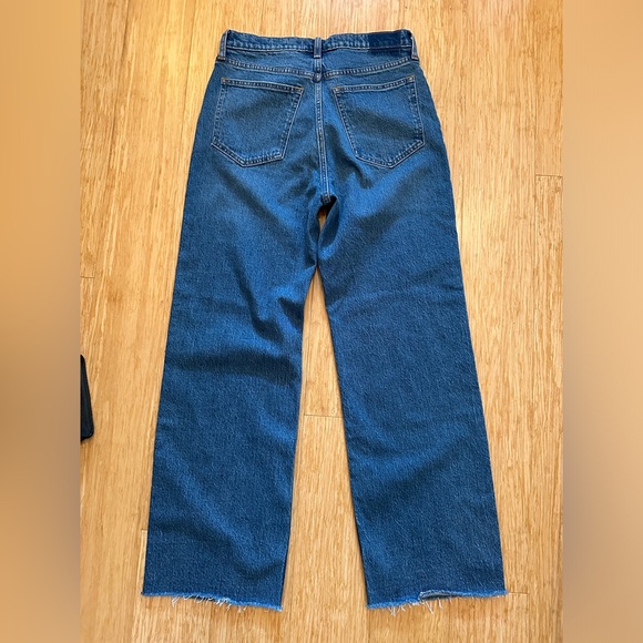 NWT Abercrombie High Rise 90s Relaxed Jeans Size 29 S/8S medium Raw Hem - Picture 4 of 4